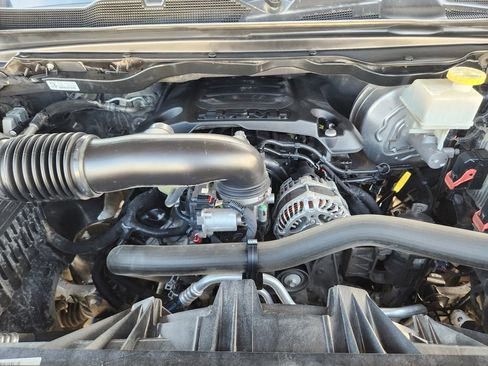 Used 2019 RAM 1500 Laramie image 36