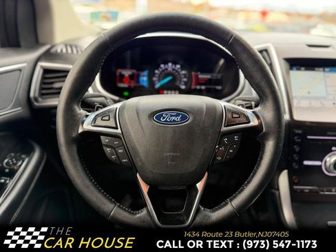 Used 2018 Ford Edge Titanium w/ Technology Package image 31