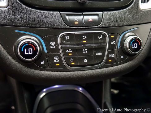 Used 2020 Chevrolet Malibu LT image 18