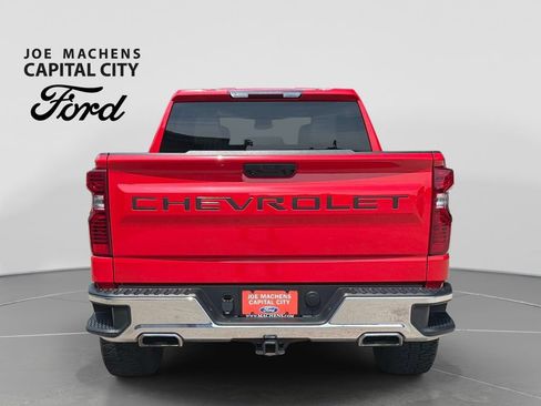 Used 2022 Chevrolet Silverado 1500 LT AWD/4WD image 6