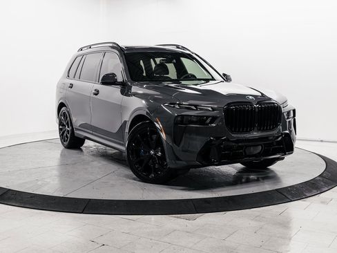 Used 2025 BMW X7 xDrive40i w/ Executive Package image 1