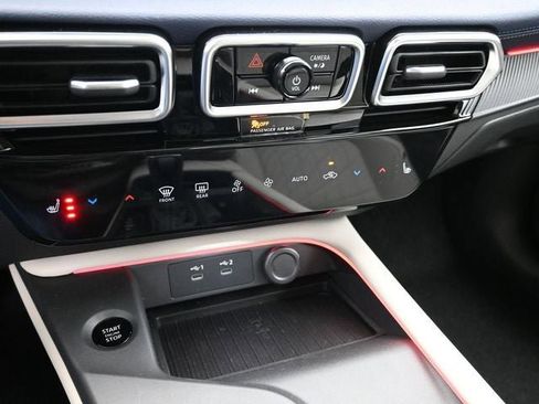 New 2026 Nissan Sentra SL w/ Floor Mat Package image 17