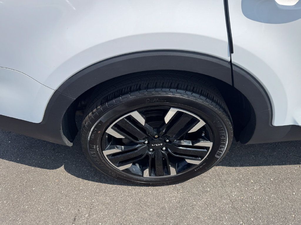 Used 2024 Kia Telluride SX AWD/4WD image 11