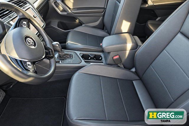 Used 2020 Volkswagen Tiguan SE FWD image 10