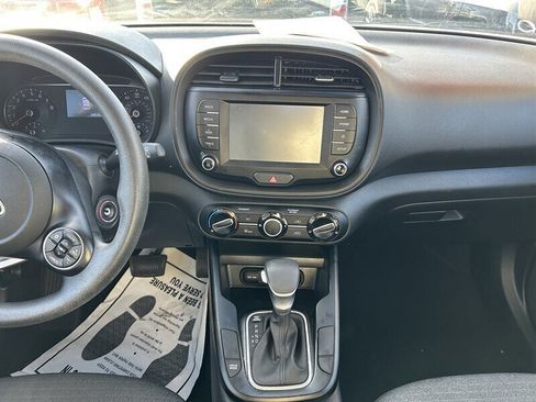 Used 2021 Kia Soul S FWD image 26