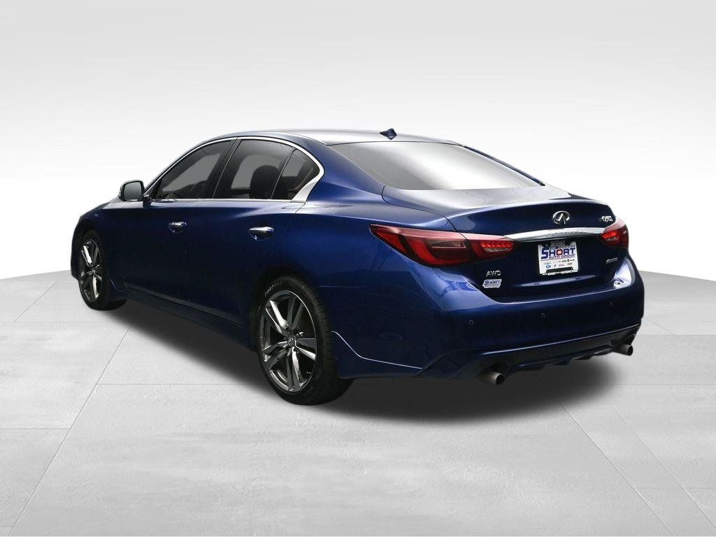Used 2019 INFINITI Q50 Signature Edition w/ Cargo Package (L96) AWD/4WD image 3