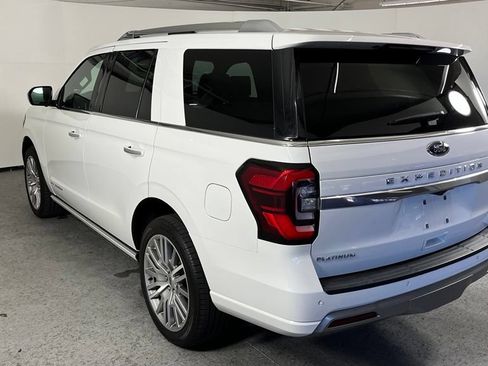 Used 2023 Ford Expedition Platinum AWD/4WD image 5