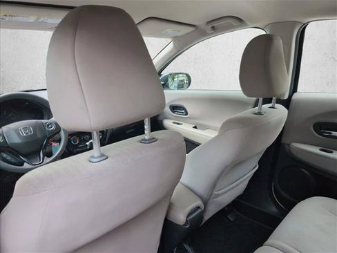 Used 2017 Honda HR-V LX image 17
