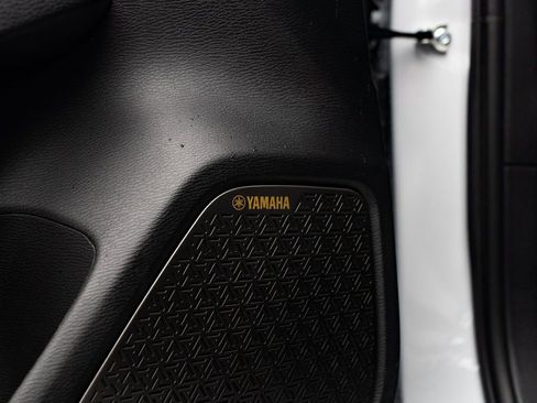 New 2026 Mitsubishi Outlander SE image 17