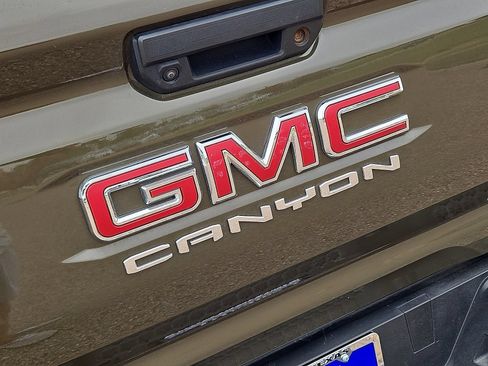 Used 2024 GMC Canyon AT4 AWD/4WD image 12