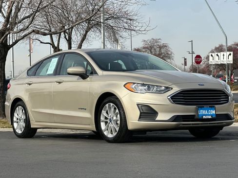 Certified 2019 Ford Fusion SE image 9