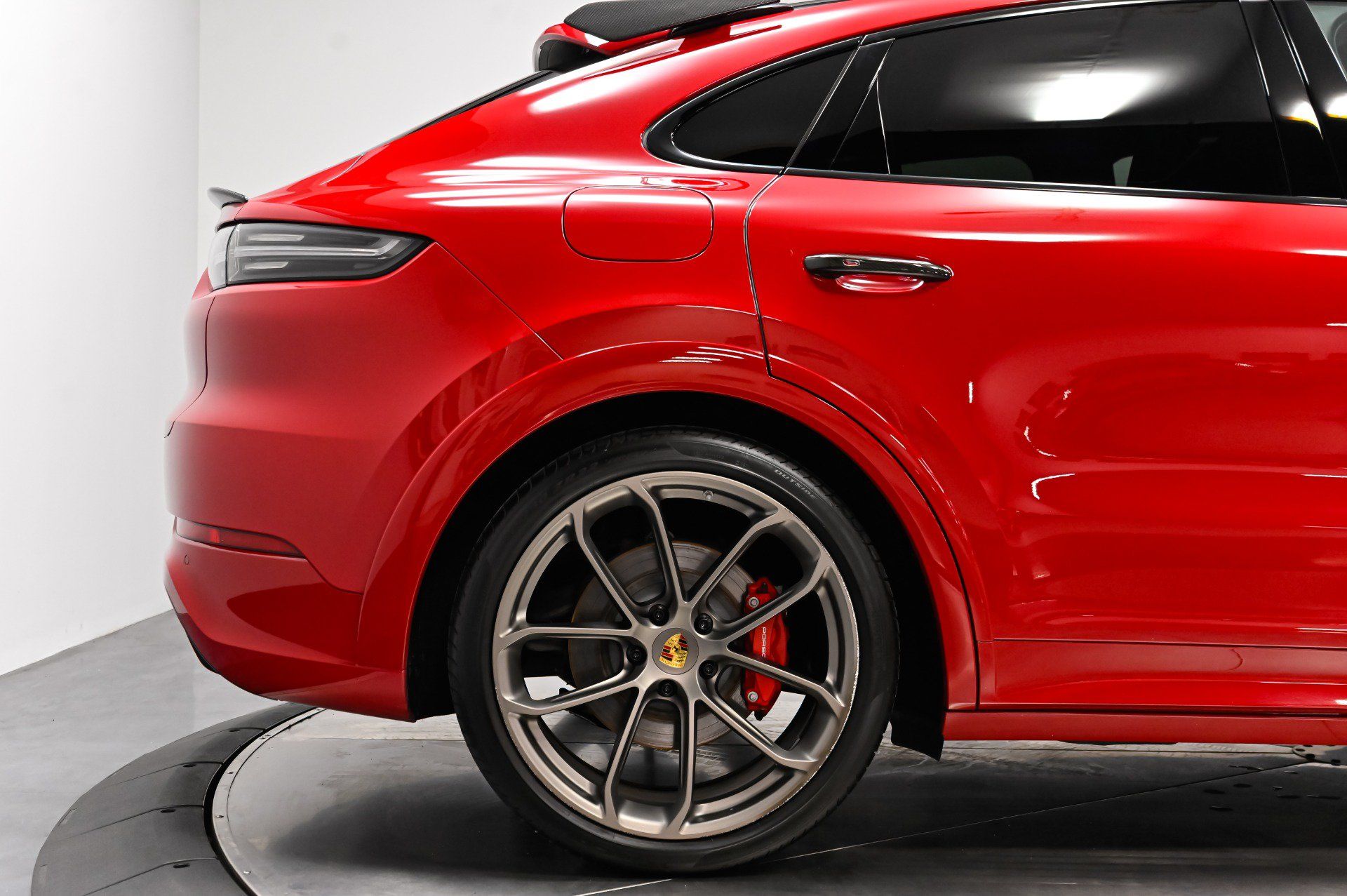 Used 2021 Porsche Cayenne GTS AWD/4WD image 13