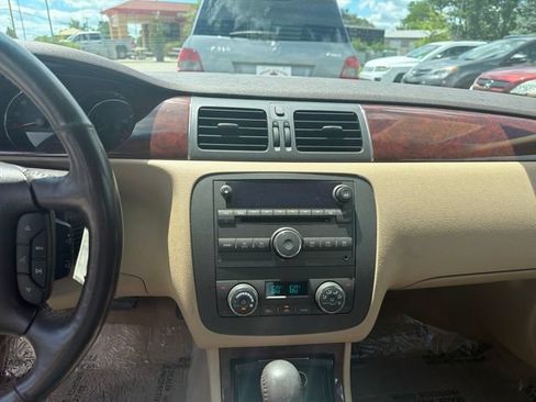 Used 2008 Buick Lucerne CXL w/ Ultra Confidence Package FWD image 10