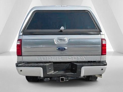 Used 2016 Ford F250 Platinum w/ FX4 Off-Road Package AWD/4WD image 6