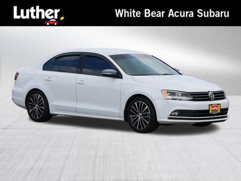 Used 2016 Volkswagen Jetta Sport FWD image 1