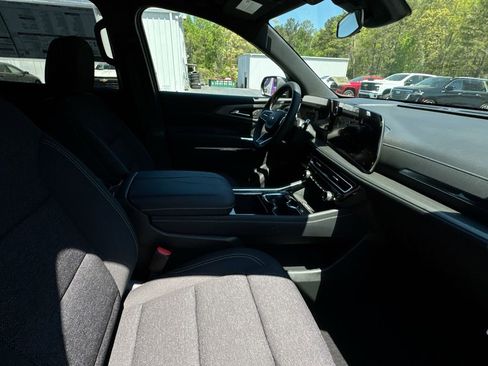 New 2026 Chevrolet Traverse LT FWD image 32