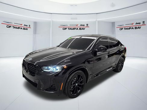 Used 2025 BMW X4 xDrive30i w/ Premium Package AWD/4WD image 2