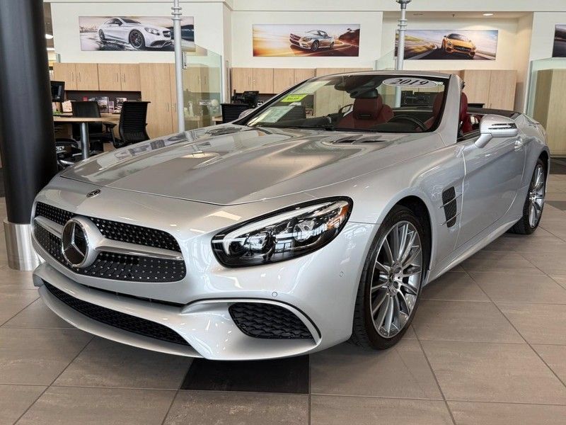 Used 2019 Mercedes-Benz SL 550 image 7