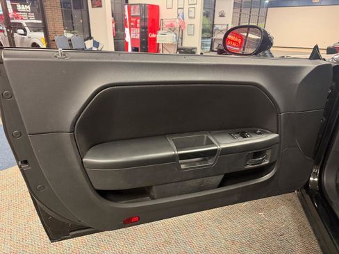 Used 2010 Dodge Challenger R/T RWD image 10
