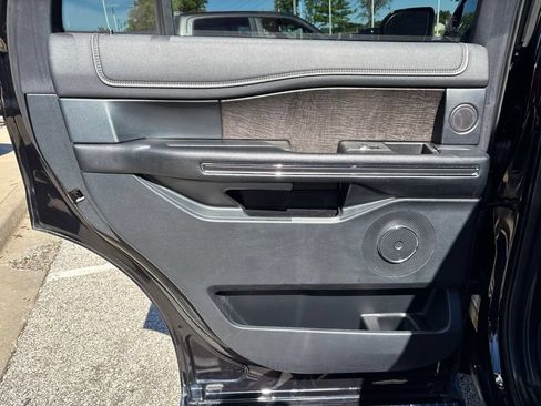 Used 2021 Ford Expedition Limited AWD/4WD image 36