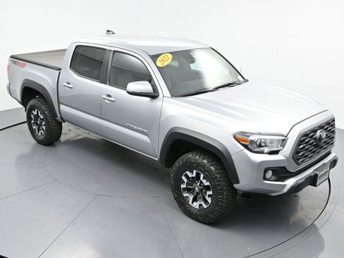 Used 2022 Toyota Tacoma TRD Off-Road w/ Technology Package AWD/4WD image 37