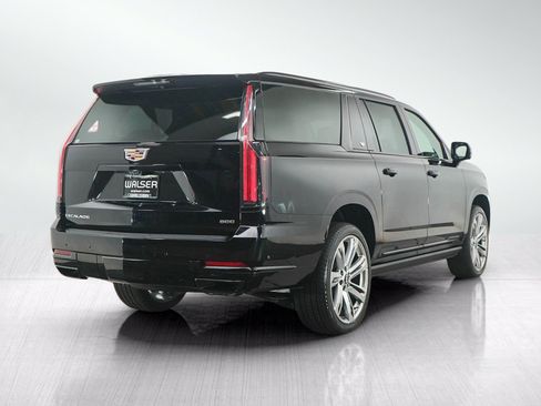 Used 2026 Cadillac Escalade ESV Platinum Sport AWD/4WD image 5