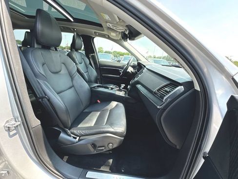 Used 2020 Volvo XC90 T5 Momentum AWD/4WD image 28