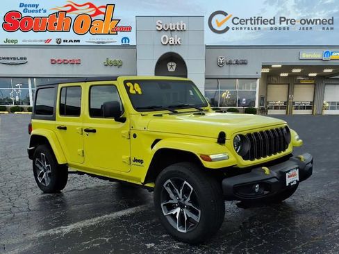 Used 2024 Jeep Wrangler Unlimited w/ Dual Top Group AWD/4WD image 1