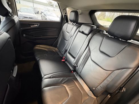 Used 2016 Ford Edge Titanium w/ Technology Package image 23