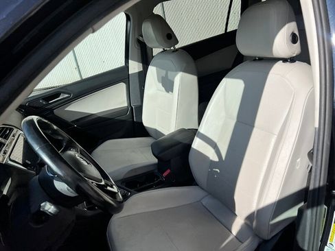 Used 2018 Volkswagen Tiguan SEL image 17