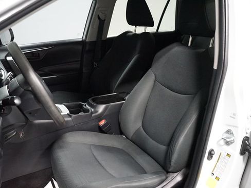 Used 2021 Toyota RAV4 LE FWD image 23