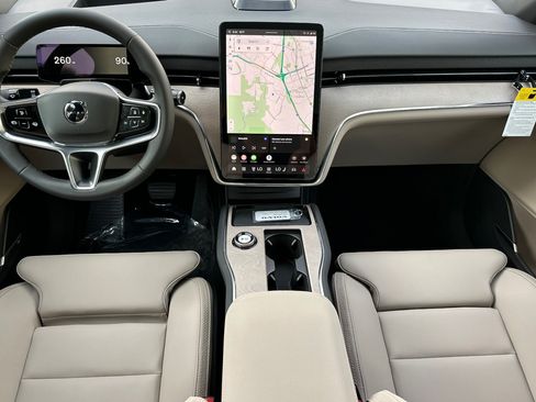 New 2026 Volvo EX90 Plus RWD image 10