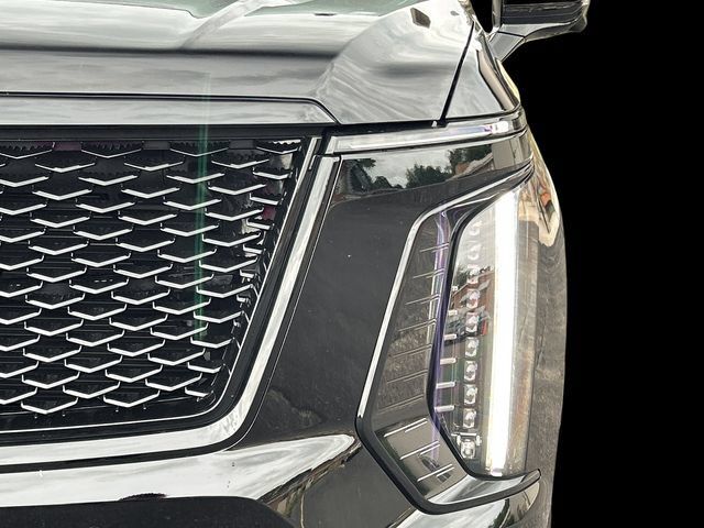 Used 2025 Cadillac Escalade Sport Platinum w/ LPO, Floor Liner Package AWD/4WD image 3