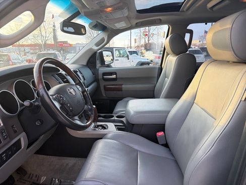 Used 2010 Toyota Sequoia Platinum image 8