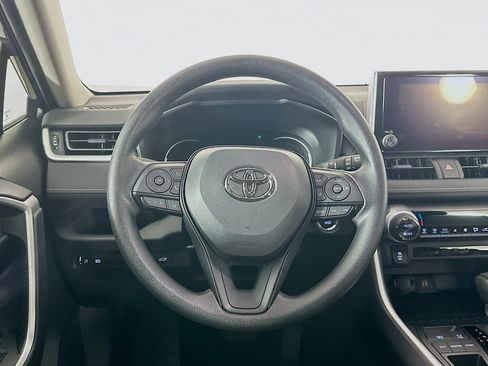 Used 2025 Toyota RAV4 XLE w/ Convenience Package FWD image 18