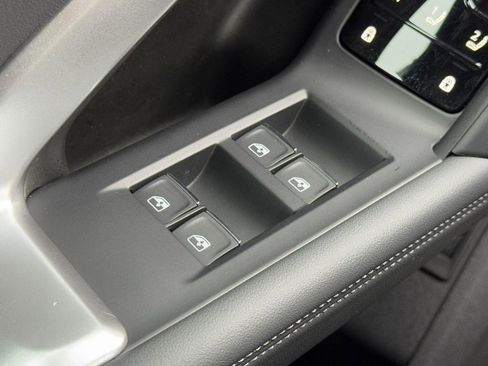 Used 2025 Audi Q5 Premium Plus w/ Premium Plus image 24