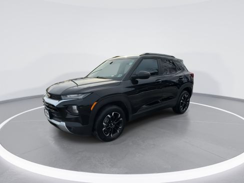 Used 2023 Chevrolet TrailBlazer LT w/ Convenience Package image 4