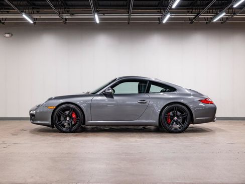 Used 2009 Porsche 911 Carrera S RWD image 2