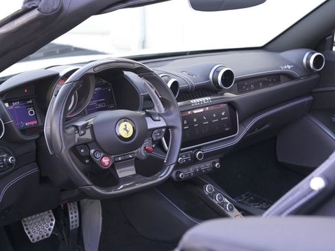 Used 2019 Ferrari Portofino RWD image 40