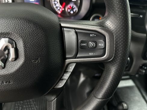 Used 2024 RAM 2500 Tradesman w/ Chrome Appearance Group image 18