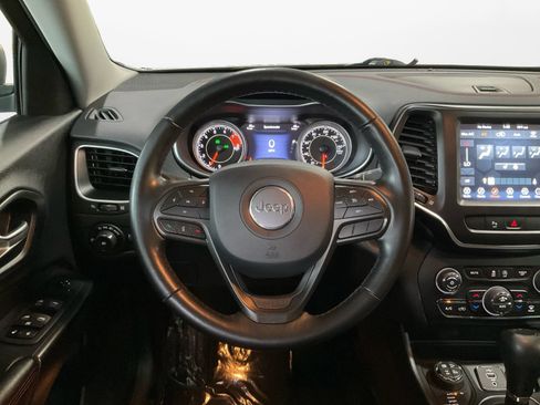 Used 2020 Jeep Cherokee Trailhawk w/ Cold Weather Group AWD/4WD image 12