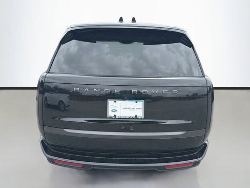 Used 2025 Land Rover Range Rover SE image 4