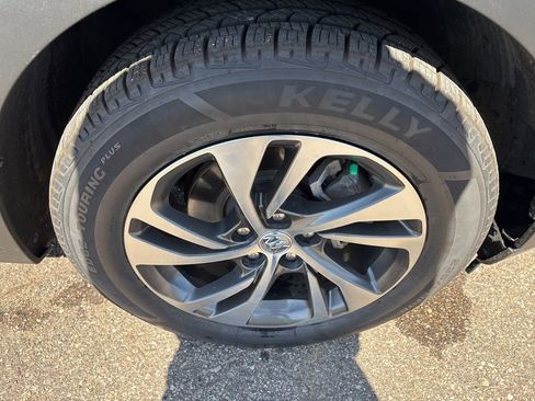 Used 2022 Buick Envision Essence w/ Safety Package image 13