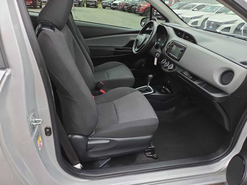 Used 2016 Toyota Yaris L FWD image 22