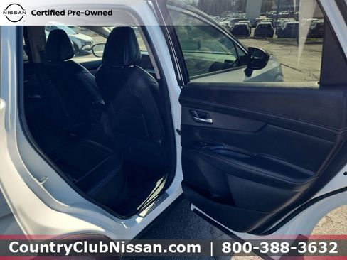 Certified 2025 Nissan Murano SL AWD/4WD image 31