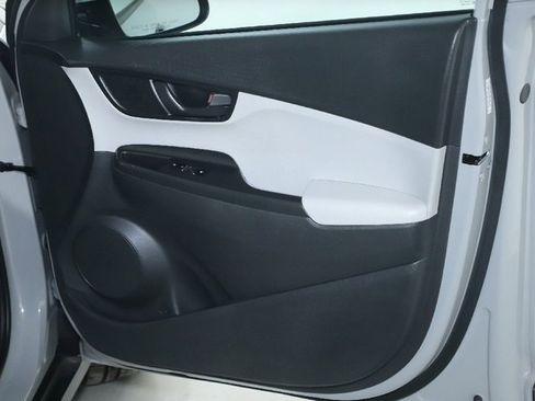 Used 2022 Hyundai Kona SEL image 32