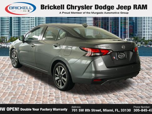 Used 2024 Nissan Versa SV FWD image 4