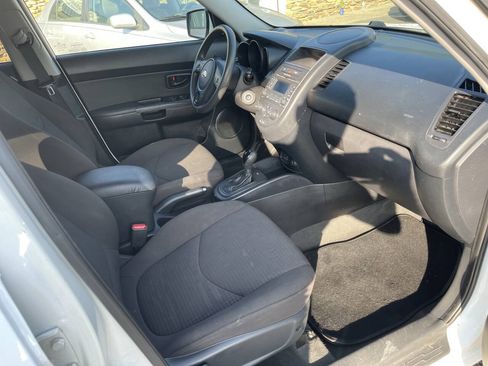Used 2012 Kia Soul FWD image 7