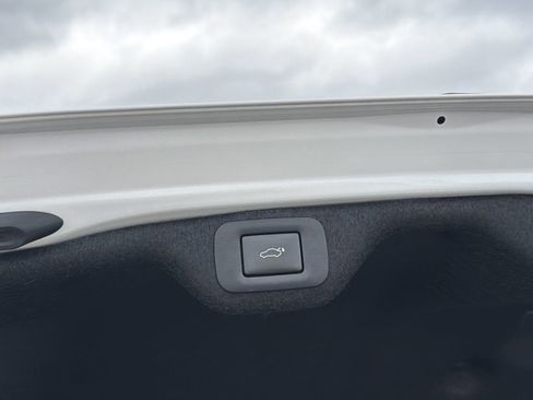 Used 2024 Lexus ES 350 Luxury image 16