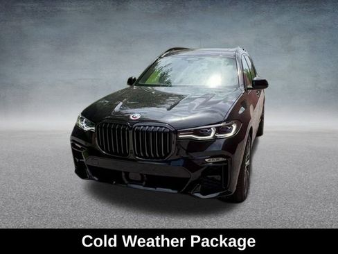 Used 2022 BMW X7 M50i image 9